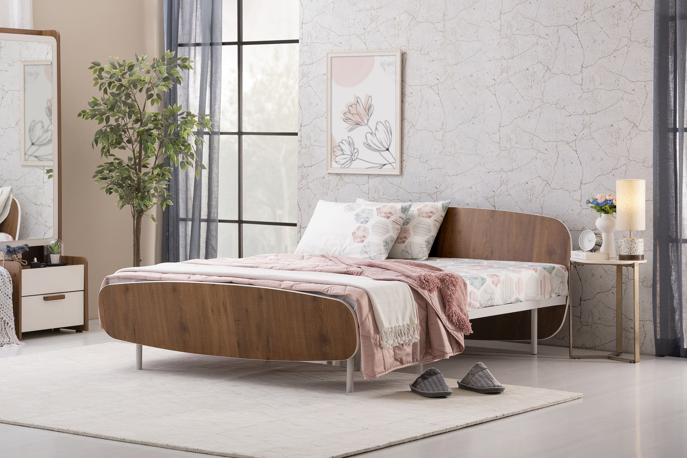 Blanca Engineered Wood Queen
